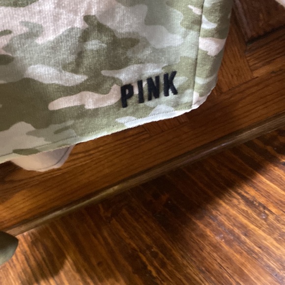 VS PINK Camo sweater - Picture 2 of 4